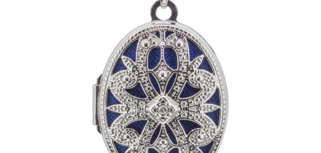 Sterling Silver Locket Filigree Oval Set With Diamond