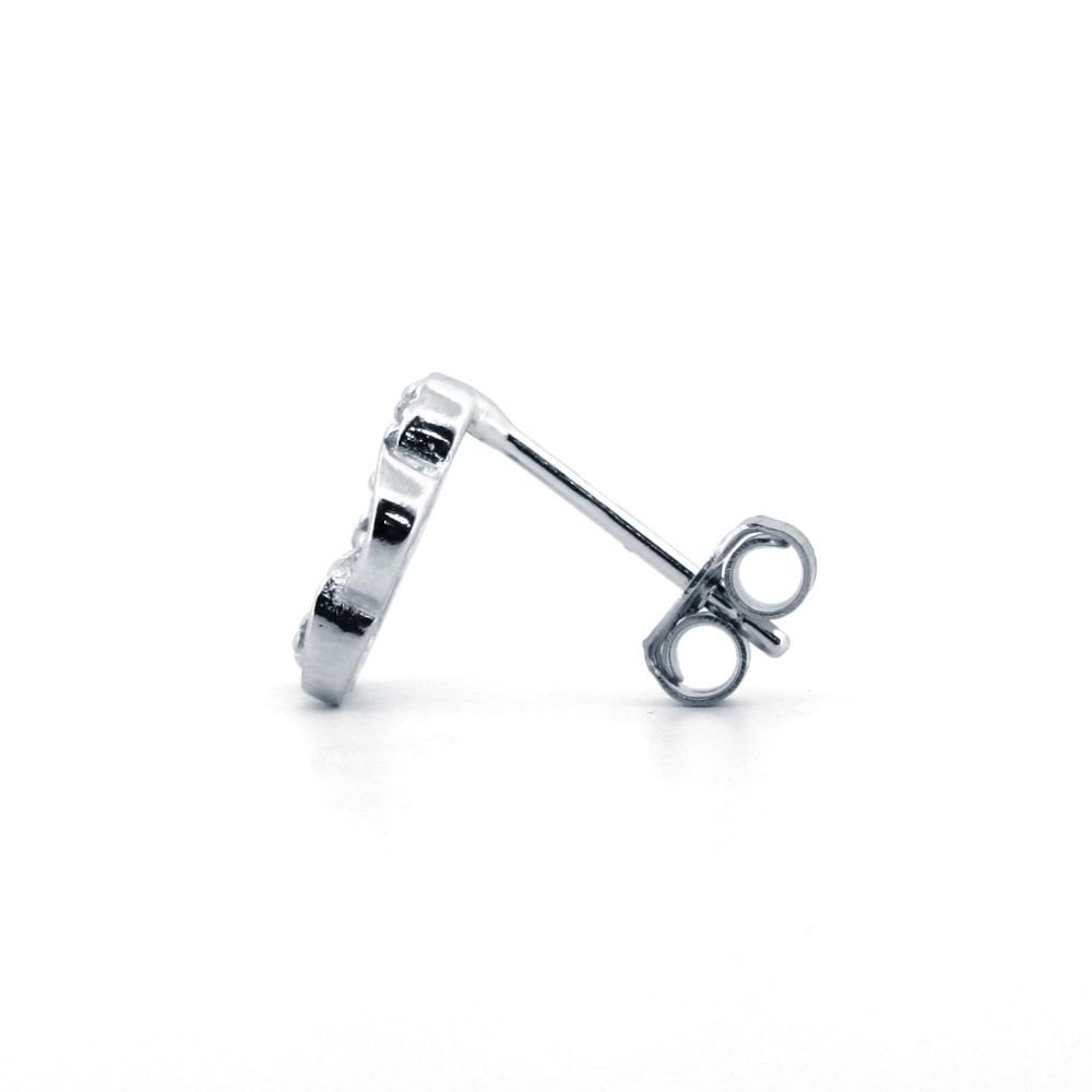 cubic zirconia clover stud earrings side view